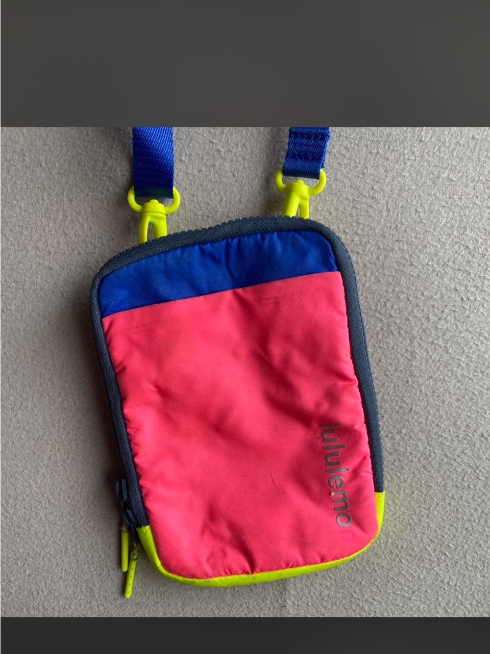 Lululemon Bright Colorblock Crossbody Pouch - Pink & Blue - Picture 2 of 7